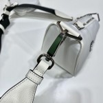 𝐏𝐑𝐀𝐃𝐀 Triangle Crossbody Bag