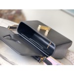 𝐋𝐎𝐔𝐈𝐒 𝐕𝐔𝐈𝐓𝐓𝐎𝐍 M22038 This Twist Medium Bag