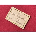 𝐂𝐇𝐀𝐍𝐄𝐋 Classic Flap Italy 🇮🇹 The 𝗚𝗥" Original Lambskin 🐑 Classic Flap Bag Gold Buckle Small ☁ White