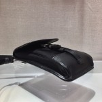 𝐏𝐑𝐀𝐃𝐀𝐀 New cell phone bag