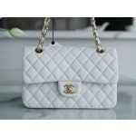 𝐂𝐇𝐀𝐍𝐄𝐋 Classic Flap Italy 🇮🇹 The 𝗚𝗥" Original Lambskin 🐑 Classic Flap Bag Gold Buckle Small ☁ White