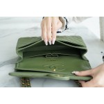 𝐂𝐇𝐀𝐍𝐄𝐋 Classic Flap Italy 🇮🇹 "𝗚𝗥" original lambskin 🐑 classic flap bag gold buckle medium green 🍃