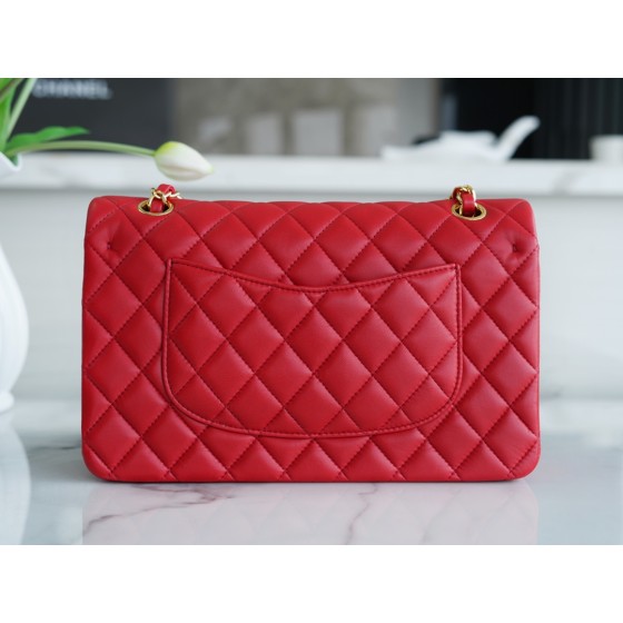 𝐂𝐇𝐀𝐍𝐄𝐋 Classic Flap Italy 🇮🇹 "𝗚𝗥" original lambskin 🐑 classic flap bag gold buckle medium big red