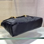 𝐏𝐑𝐀𝐃𝐀 Mid-vintage flip model