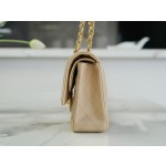 𝐂𝐇𝐀𝐍𝐄𝐋 Classic Flap France 🇫🇷 𝐇𝐚𝐚𝐬Original Caviar 🐂 Genuine Leather Caviar Medium Apricot