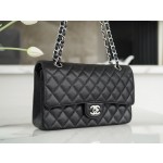 𝐂𝐇𝐀𝐍𝐄𝐋 Classic Flap France 🇫🇷 𝐇𝐚𝐚𝐬 Original Caviar 🐂 Original Lychee Pattern 🐂 Medium Silver Buckle 🖤Black