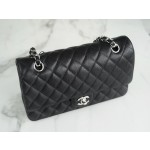 𝐂𝐇𝐀𝐍𝐄𝐋 Classic Flap France 🇫🇷 𝐇𝐚𝐚𝐬 Original Caviar 🐂 Original Lychee Pattern 🐂 Medium Silver Buckle 🖤Black