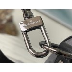 𝐋𝐎𝐔𝐈𝐒 𝐕𝐔𝐈𝐓𝐓𝐎𝐍   M46271