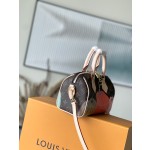 𝐋𝐎𝐔𝐈𝐒 𝐕𝐔𝐈𝐓𝐓𝐎𝐍 M46467