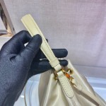 𝐏𝐑𝐀𝐃𝐀 Classic model 1BH038