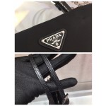 𝐏𝐑𝐀𝐃𝐀 New handbag 1BA252