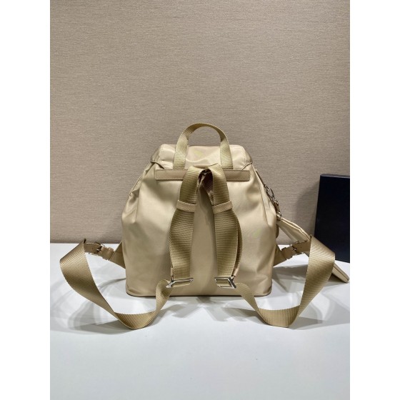 𝐏𝐑𝐀𝐃𝐀 New backpack 1BZ811