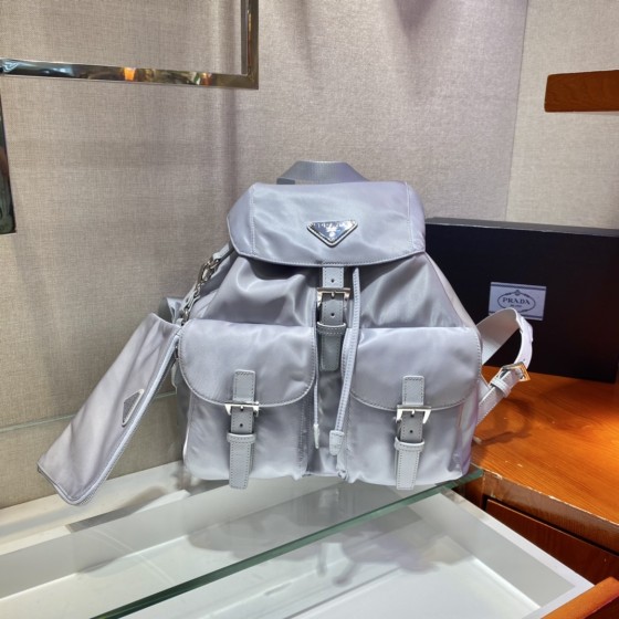 𝐏𝐑𝐀𝐃𝐀 New backpack 1BZ811
