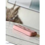 𝐋𝐎𝐔𝐈𝐒 𝐕𝐔𝐈𝐓𝐓𝐎𝐍  M81759