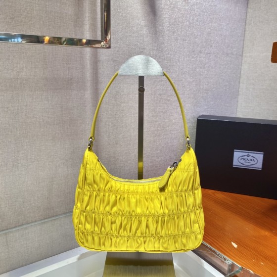 𝐏𝐑𝐀𝐃𝐀 nylon crinkle Hobo underarm bag