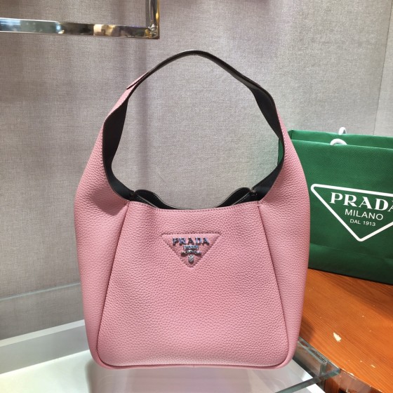 𝐏𝐑𝐀𝐃𝐀 New Bucket Bag