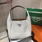 𝐏𝐑𝐀𝐃𝐀 New Bucket Bag