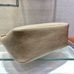 𝐏𝐑𝐀𝐃𝐀 New Model 1BC142