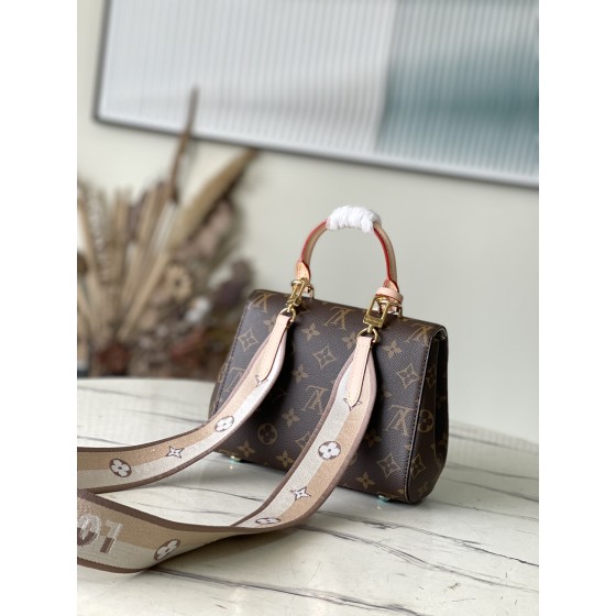 𝐋𝐎𝐔𝐈𝐒 𝐕𝐔𝐈𝐓𝐓𝐎𝐍   M46055