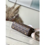 𝐋𝐎𝐔𝐈𝐒 𝐕𝐔𝐈𝐓𝐓𝐎𝐍   M46055