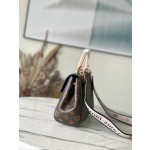 𝐋𝐎𝐔𝐈𝐒 𝐕𝐔𝐈𝐓𝐓𝐎𝐍    M46372