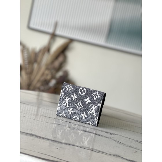 𝐋𝐎𝐔𝐈𝐒 𝐕𝐔𝐈𝐓𝐓𝐎𝐍    M81859