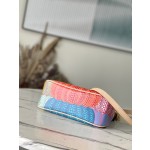 𝐋𝐎𝐔𝐈𝐒 𝐕𝐔𝐈𝐓𝐓𝐎𝐍  M46470