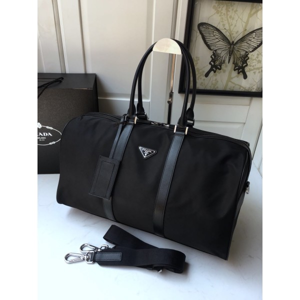 𝐏𝐑𝐀𝐃𝐀 Classic travel bag 1V19S