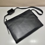 𝐏𝐑𝐀𝐃𝐀 New men's bag 2VH121