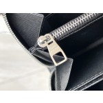 𝐋𝐎𝐔𝐈𝐒 𝐕𝐔𝐈𝐓𝐓𝐎𝐍    N41661