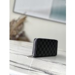 𝐋𝐎𝐔𝐈𝐒 𝐕𝐔𝐈𝐓𝐓𝐎𝐍    N63095