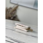 𝐋𝐎𝐔𝐈𝐒 𝐕𝐔𝐈𝐓𝐓𝐎𝐍   M82291