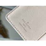 𝐋𝐎𝐔𝐈𝐒 𝐕𝐔𝐈𝐓𝐓𝐎𝐍   M82291