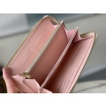 𝐋𝐎𝐔𝐈𝐒 𝐕𝐔𝐈𝐓𝐓𝐎𝐍    M82290