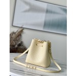 𝐋𝐎𝐔𝐈𝐒 𝐕𝐔𝐈𝐓𝐓𝐎𝐍     M22599