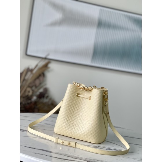 𝐋𝐎𝐔𝐈𝐒 𝐕𝐔𝐈𝐓𝐓𝐎𝐍     M22599