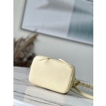 𝐋𝐎𝐔𝐈𝐒 𝐕𝐔𝐈𝐓𝐓𝐎𝐍     M22599