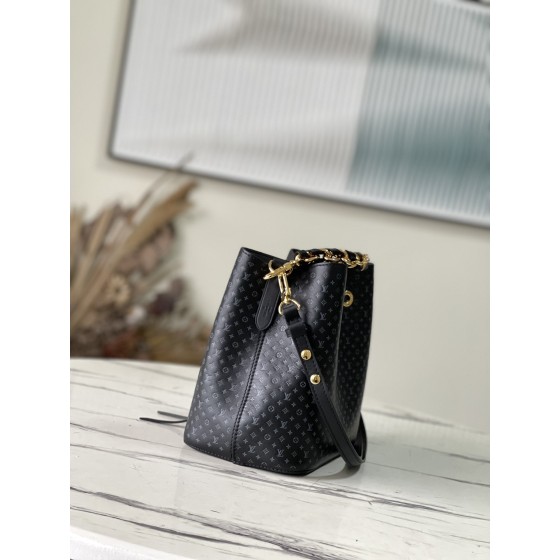 𝐋𝐎𝐔𝐈𝐒 𝐕𝐔𝐈𝐓𝐓𝐎𝐍     M22598