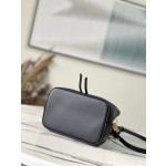 𝐋𝐎𝐔𝐈𝐒 𝐕𝐔𝐈𝐓𝐓𝐎𝐍     M22598