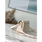 𝐋𝐎𝐔𝐈𝐒 𝐕𝐔𝐈𝐓𝐓𝐎𝐍      M46388