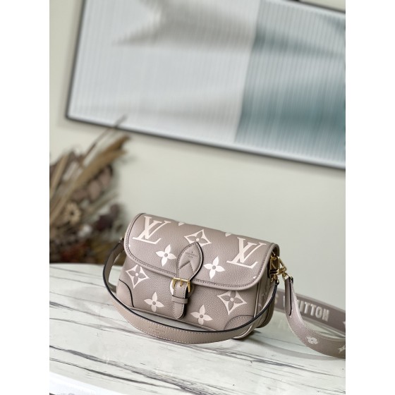 𝐋𝐎𝐔𝐈𝐒 𝐕𝐔𝐈𝐓𝐓𝐎𝐍     M46388