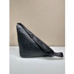 𝐏𝐑𝐀𝐃𝐀 Full leather large triangle bag 2VY007