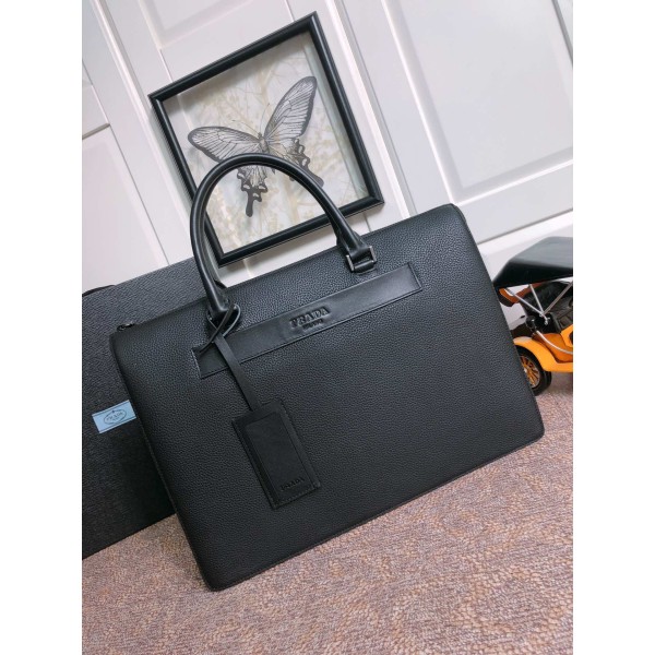 𝐏𝐑𝐀𝐃𝐀 New men's bag 2VG041