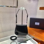 𝐏𝐑𝐀𝐃𝐀 mini 1BH188