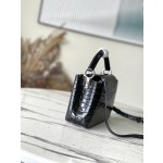 𝐋𝐎𝐔𝐈𝐒 𝐕𝐔𝐈𝐓𝐓𝐎𝐍   M51783