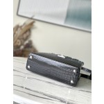 𝐋𝐎𝐔𝐈𝐒 𝐕𝐔𝐈𝐓𝐓𝐎𝐍   M51783