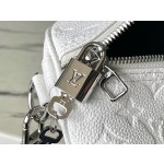 𝐋𝐎𝐔𝐈𝐒 𝐕𝐔𝐈𝐓𝐓𝐎𝐍    M21678