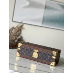 𝐋𝐎𝐔𝐈𝐒 𝐕𝐔𝐈𝐓𝐓𝐎𝐍     M47641