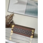 𝐋𝐎𝐔𝐈𝐒 𝐕𝐔𝐈𝐓𝐓𝐎𝐍     M47641