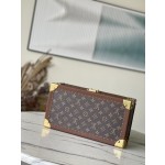 𝐋𝐎𝐔𝐈𝐒 𝐕𝐔𝐈𝐓𝐓𝐎𝐍     M47641